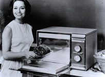 When Microwave Ovens Were Invented?