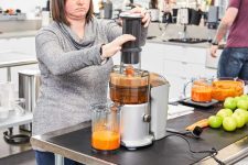What Is The Best Juicer To Buy For Home Use?