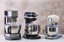 Who Makes The Best Stand Mixers?